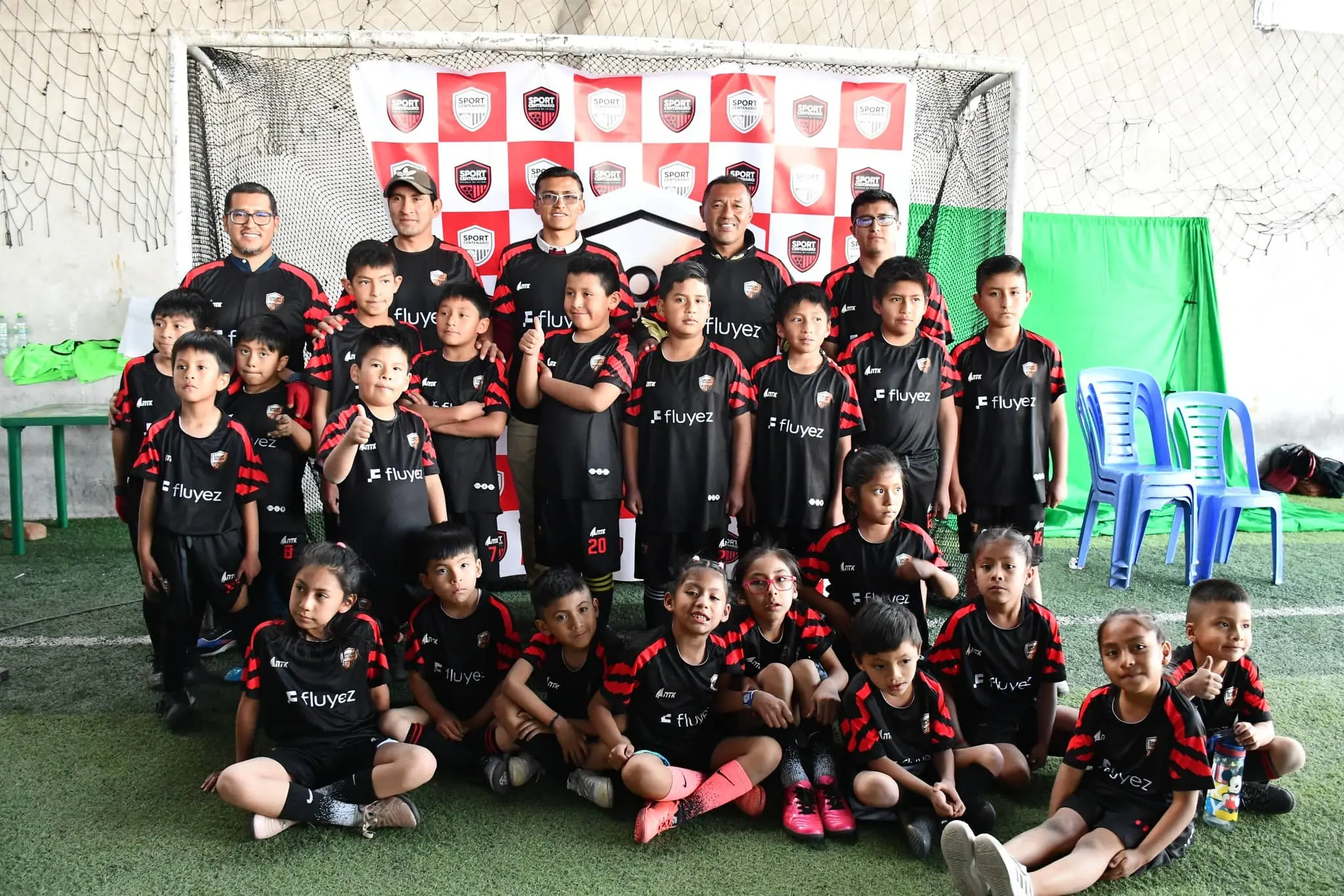 Fluyez Apoya al Equipo de Fútbol de Menores Sport Centenario de ayacucho