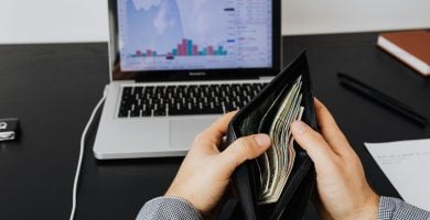 como hacer dinero con criptomonedas​