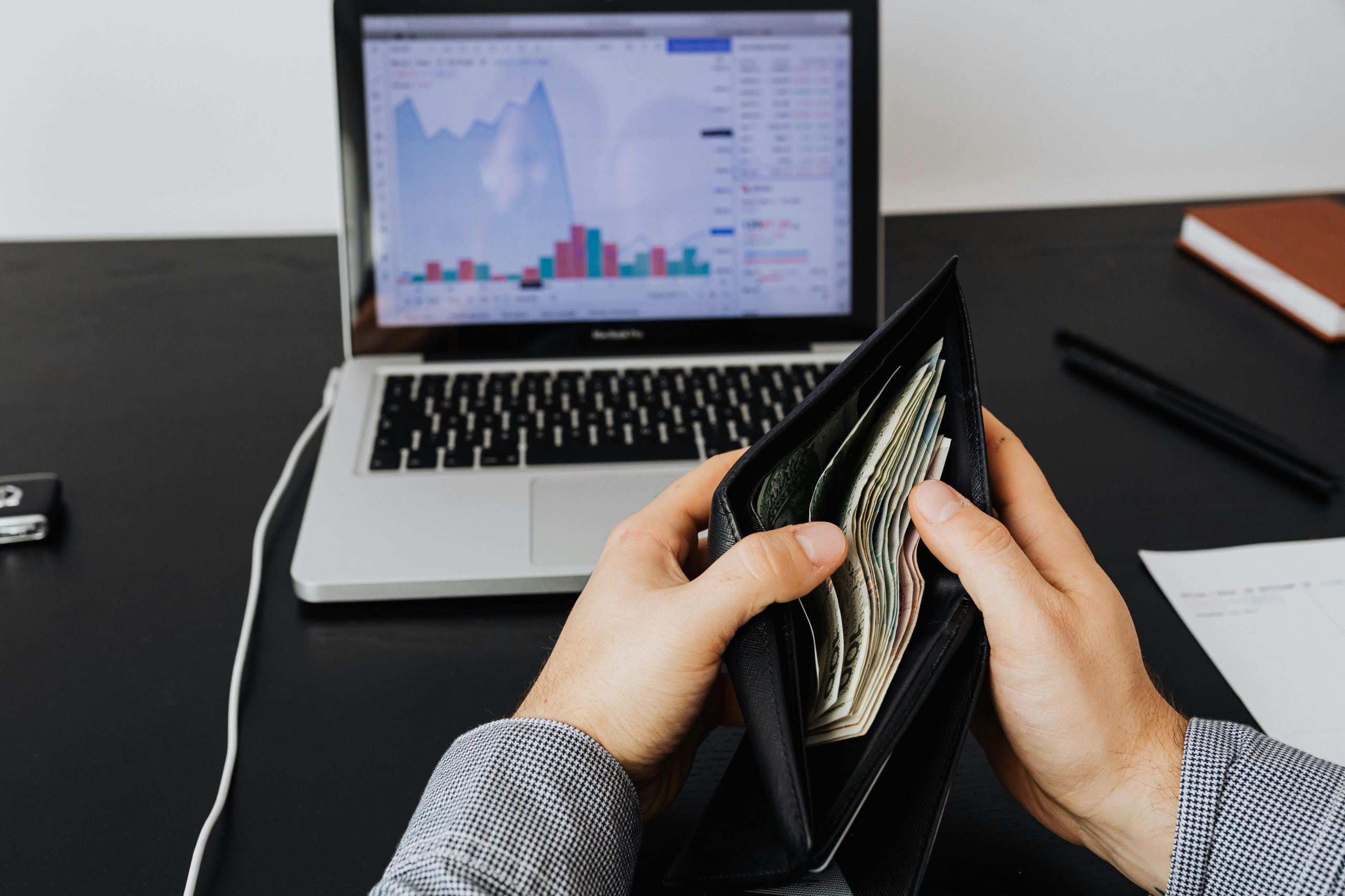 como hacer dinero con criptomonedas​